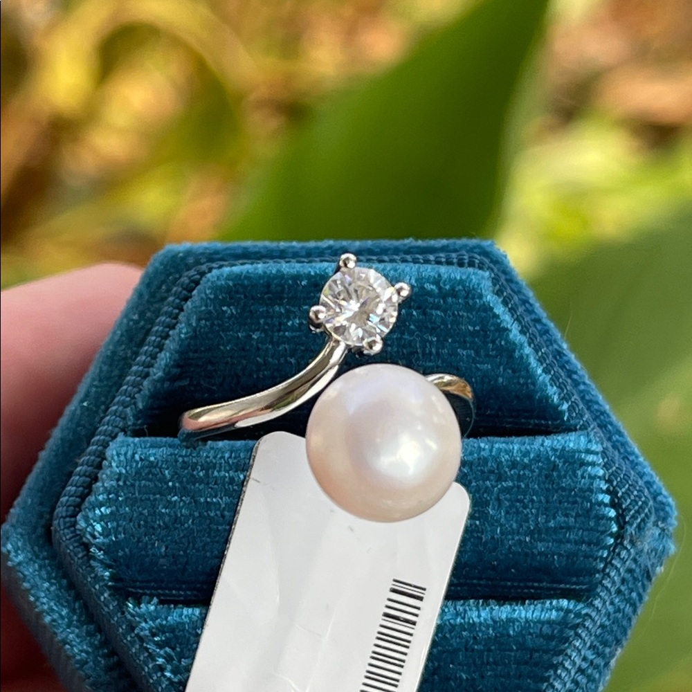 NWT 9.8mm Freshwater Pearl and CZ in 925 Sterling Silver Ring Size 7.5 onwards